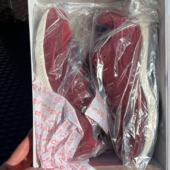 Easy Spirit Romy Medium Red - Picture 2 of 6